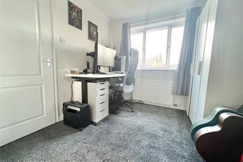 20 Chestnut Gardens, Denton, Manchester, M34 6AE