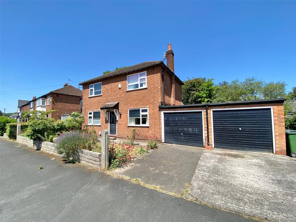 Howard Avenue, Cheadle Hulme... 3 bed detached house £390,000