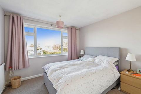 18 Grove Hall Road, Bushey, WD23 2EH