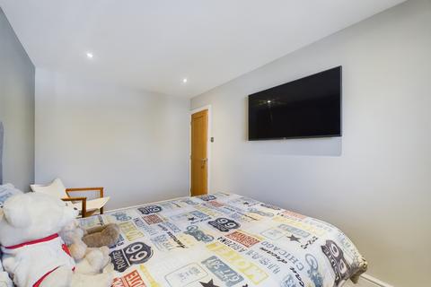 2 Worcester Close, St Helens, WA10 3XZ