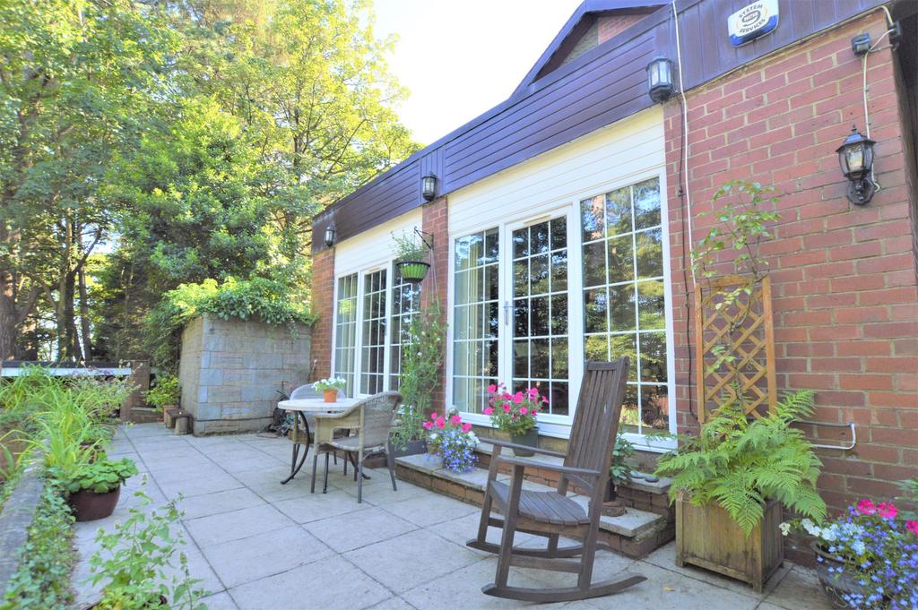 Woodwynd, Southwood, Troon, KA9 1UP 3 bed house for sale £420,000