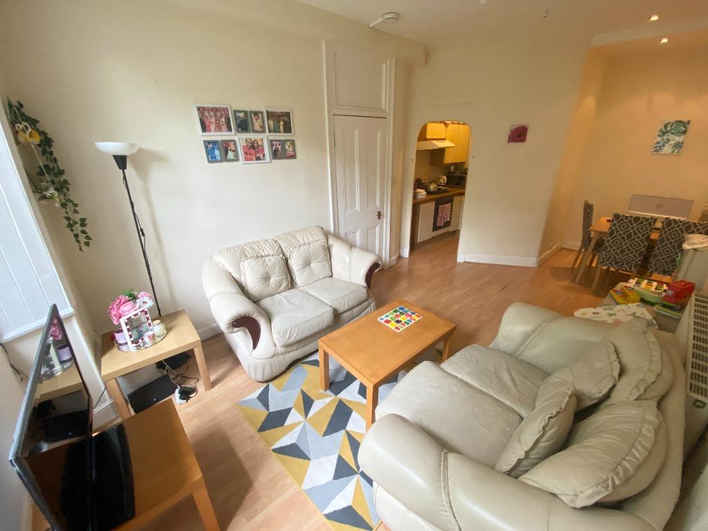 Gibson Terrace, Fountainbridge... 1 bed flat £950 pcm (£219 pw)