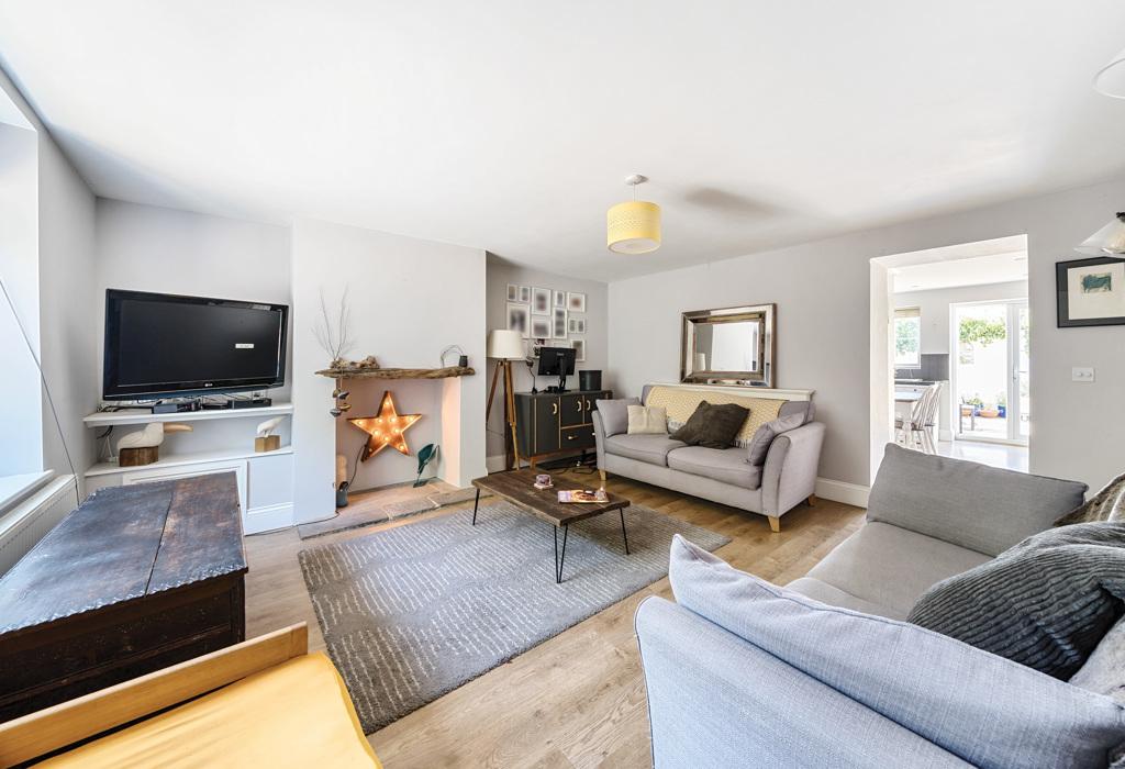 Bradley Road, WottonunderEdge, Gloucestershire 4 bed end of terrace house for sale £385,000