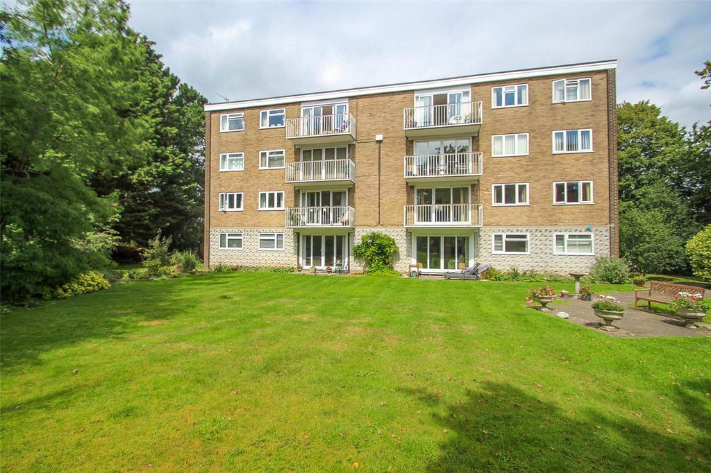 Admirals Court, Hamble, Southampton... 2 bed apartment for sale £325,000