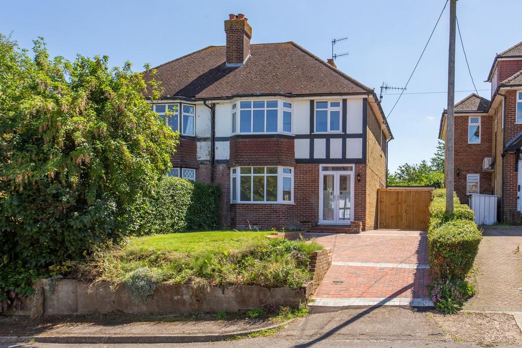 Bramley Avenue, Canterbury, CT1 3 bed semidetached house for sale £
