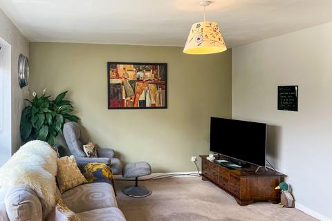 87 Whitton Road, Twickenham, TW1 1BZ