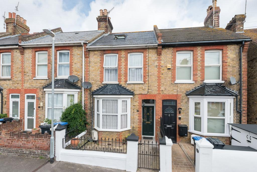 Winstanley Crescent, Ramsgate, CT11 3 bed terraced house for sale £