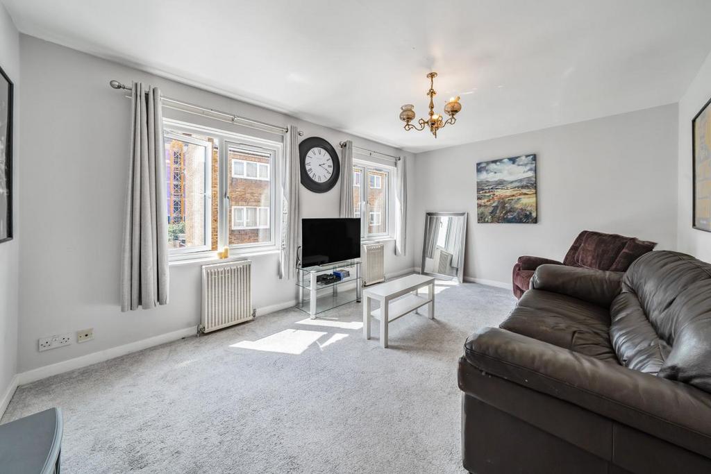 Rochelle Close, Battersea 4 bed terraced house for sale £775,000