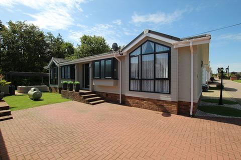 2 bedroom bungalow for sale, Meadow View, Pilgrims Retreat, Harrietsham, Maidstone