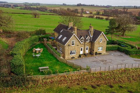 3 bedroom semi-detached house to rent, Orford Road, Binbrook, LN8