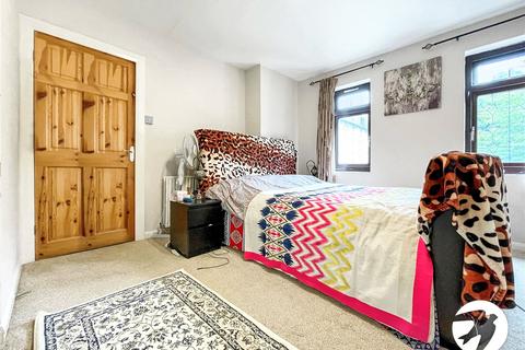 3 bedroom house to rent - East Street, Bexleyheath, Kent, DA7