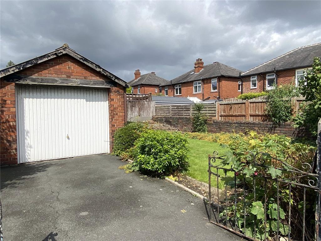 Torridon Road, Hanging Heaton, Dewsbury, WF12 3 bed semidetached house