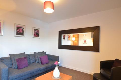 2 bedroom flat to rent, Firpark Close, Parade Park, Dennistoun, Glasgow, G31