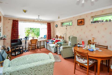 25 All Saints Close, Whitstable, CT5 1SD