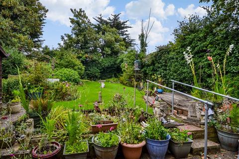 25 All Saints Close, Whitstable, CT5 1SD