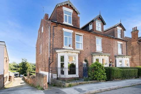 5 bedroom end of terrace house for sale, Cobwell Road, Retford