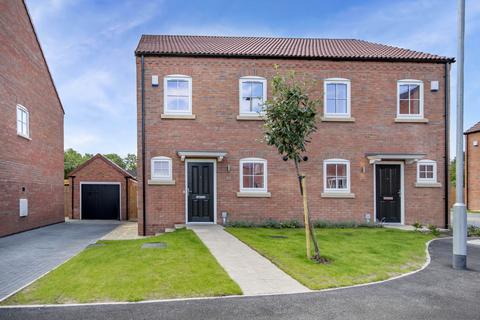 3 bedroom semi-detached house for sale, Lapwing Close, Beckingham