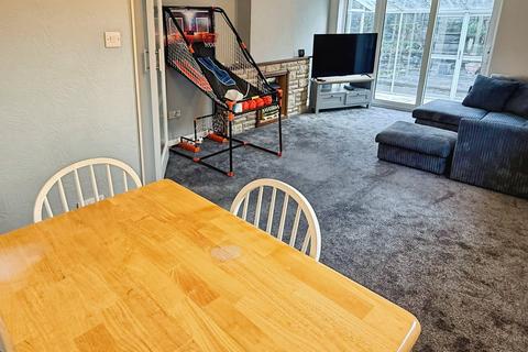 2 bedroom detached bungalow for sale, Angus Close, Thurnby, Leicester, LE7