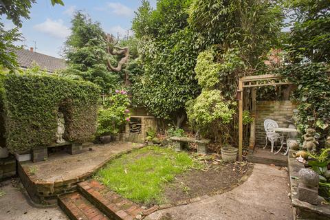 3 bedroom semi-detached house for sale, Springfield Close, Crowborough