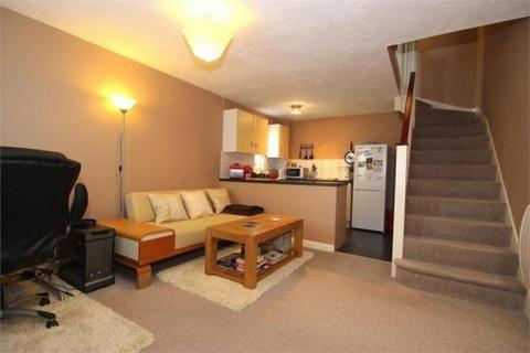 1 bedroom semi-detached house for sale, Colnbrook