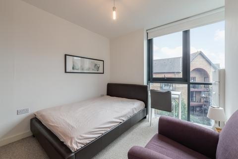 2 bedroom flat to rent, Forge Square, London