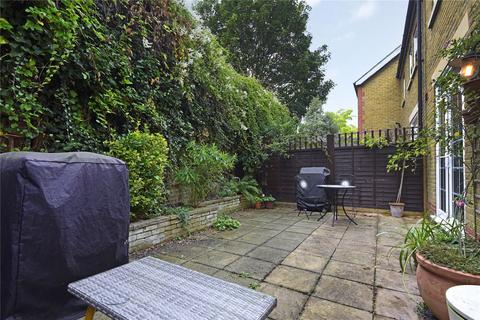 2 bedroom terraced house to rent, Searles Road, London