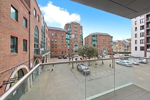 2 bedroom flat to rent, Waterford Court, 7 Turnberry Quay, London