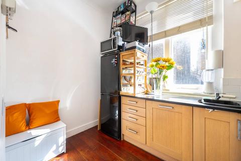 1 bedroom flat for sale, Palace Court, Notting Hill, London, W2