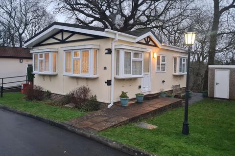 2 bedroom mobile home for sale, Berrys Green, Westerham