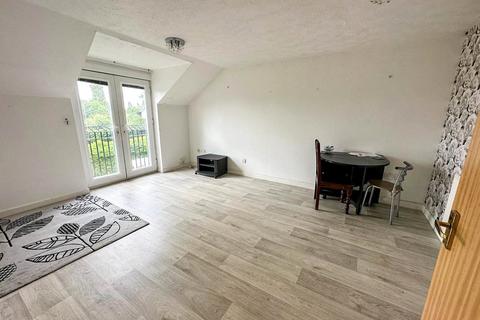 2 bedroom flat to rent, Hall Lane, Manchester, Greater Manchester, M23