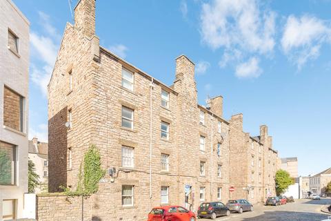 2 bedroom flat to rent, 2/2, Simon Square, Edinburgh, Midlothian, EH8