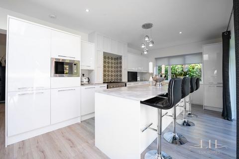 19a Ernest Road, Hornchurch, RM11 3JE
