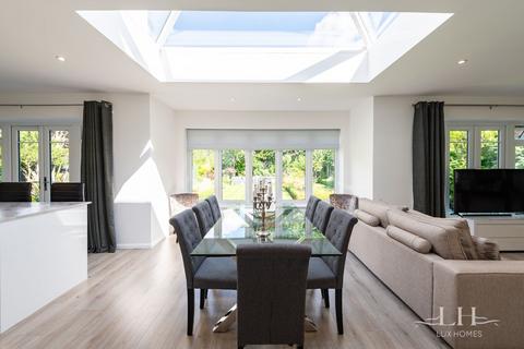 19a Ernest Road, Hornchurch, RM11 3JE