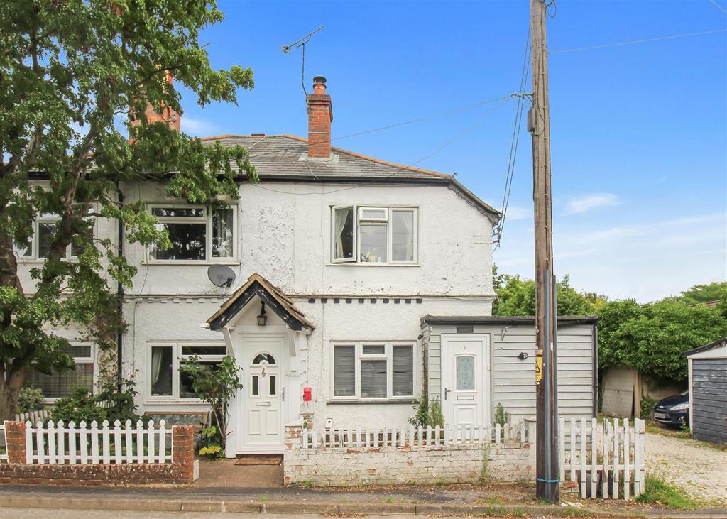 Ferndale, Hendon Road, Bordon 3 bed property £315,000