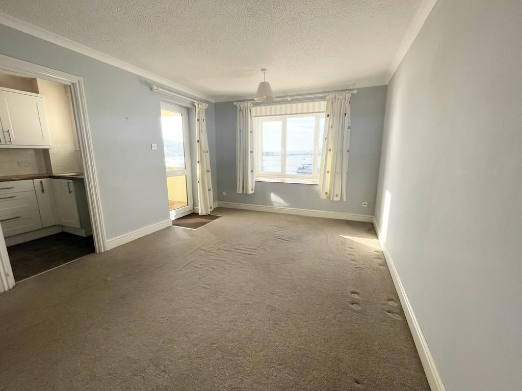 Quay, Strand, Teignmouth 1 bed apartment £250,000