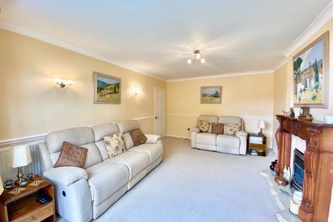 194 Blackberry Lane, Sutton Coldfield, B74 4JR