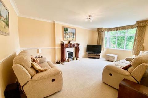 194 Blackberry Lane, Sutton Coldfield, B74 4JR