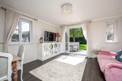 2 bedroom semi-detached house to rent, Annett Road, Walton-On-Thames, KT12 2JS