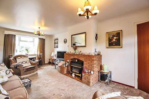 10 Dickinson Road, Wombourne, Wolverhampton, WV5 0NG