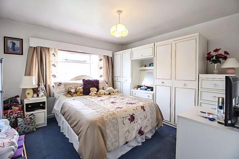 10 Dickinson Road, Wombourne, Wolverhampton, WV5 0NG