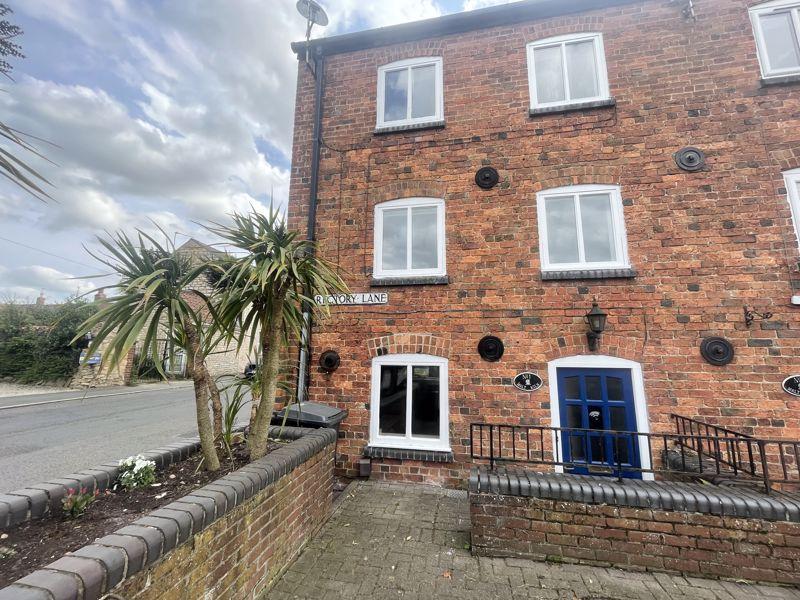 1 The Malt Kiln, Rectory Lane, Waddington, LN5 9RS 3 bed end of terrace