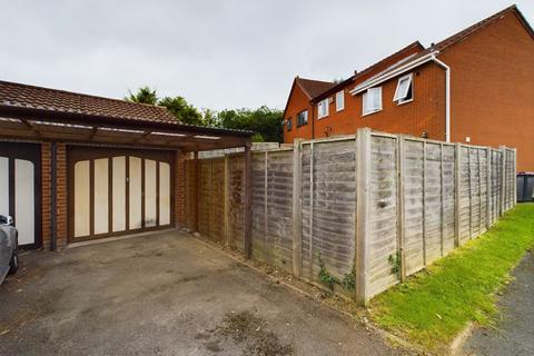 2 bedroom end of terrace house for sale, Birbeck Drive, Telford TF7