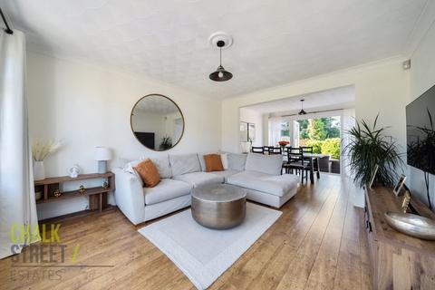 66 Berkeley Drive, Hornchurch, RM11 3PZ