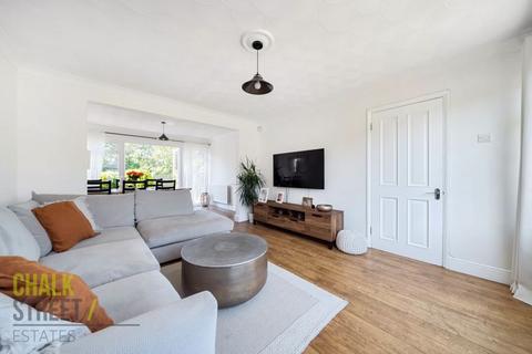 66 Berkeley Drive, Hornchurch, RM11 3PZ