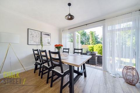 66 Berkeley Drive, Hornchurch, RM11 3PZ