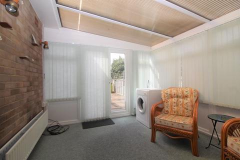 3 bedroom detached bungalow for sale - Limpsfield Road, Warlingham