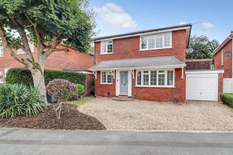 4 bedroom detached house to rent, Cooper Road, Windlesham GU20