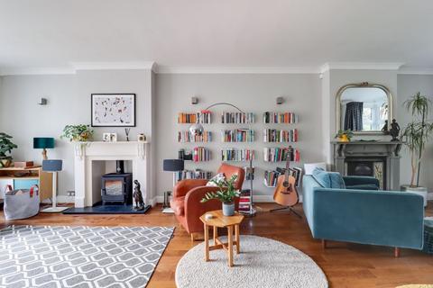 Torwood Pine Grove, Windlesham, GU20 6AW