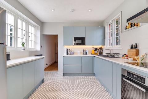 Torwood Pine Grove, Windlesham, GU20 6AW