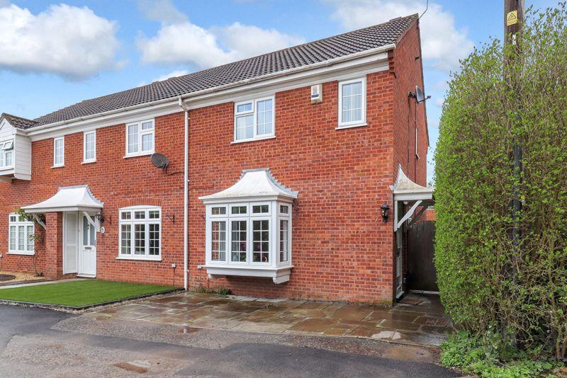Edward Road, Windlesham GU20 3 bed house for sale £450,000